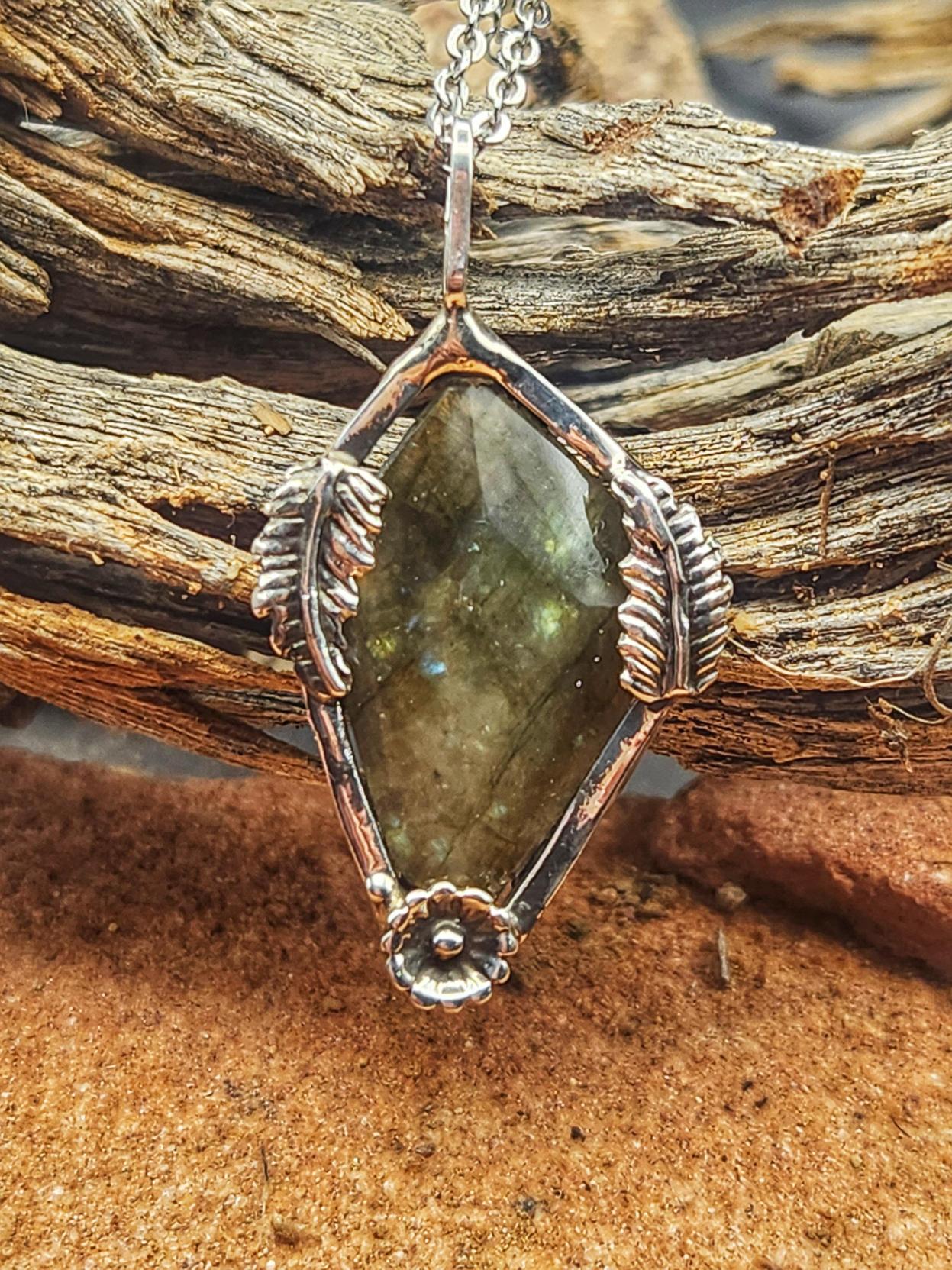 Labradorite Pendant